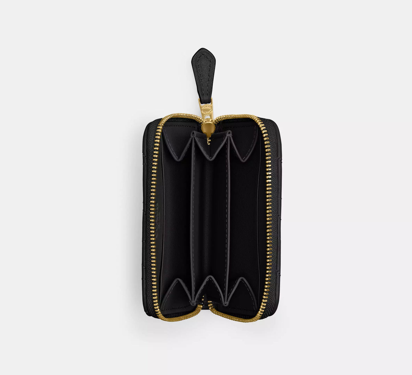 Coach Essential Small Zip Around Card Case With Pillow Quilting in black