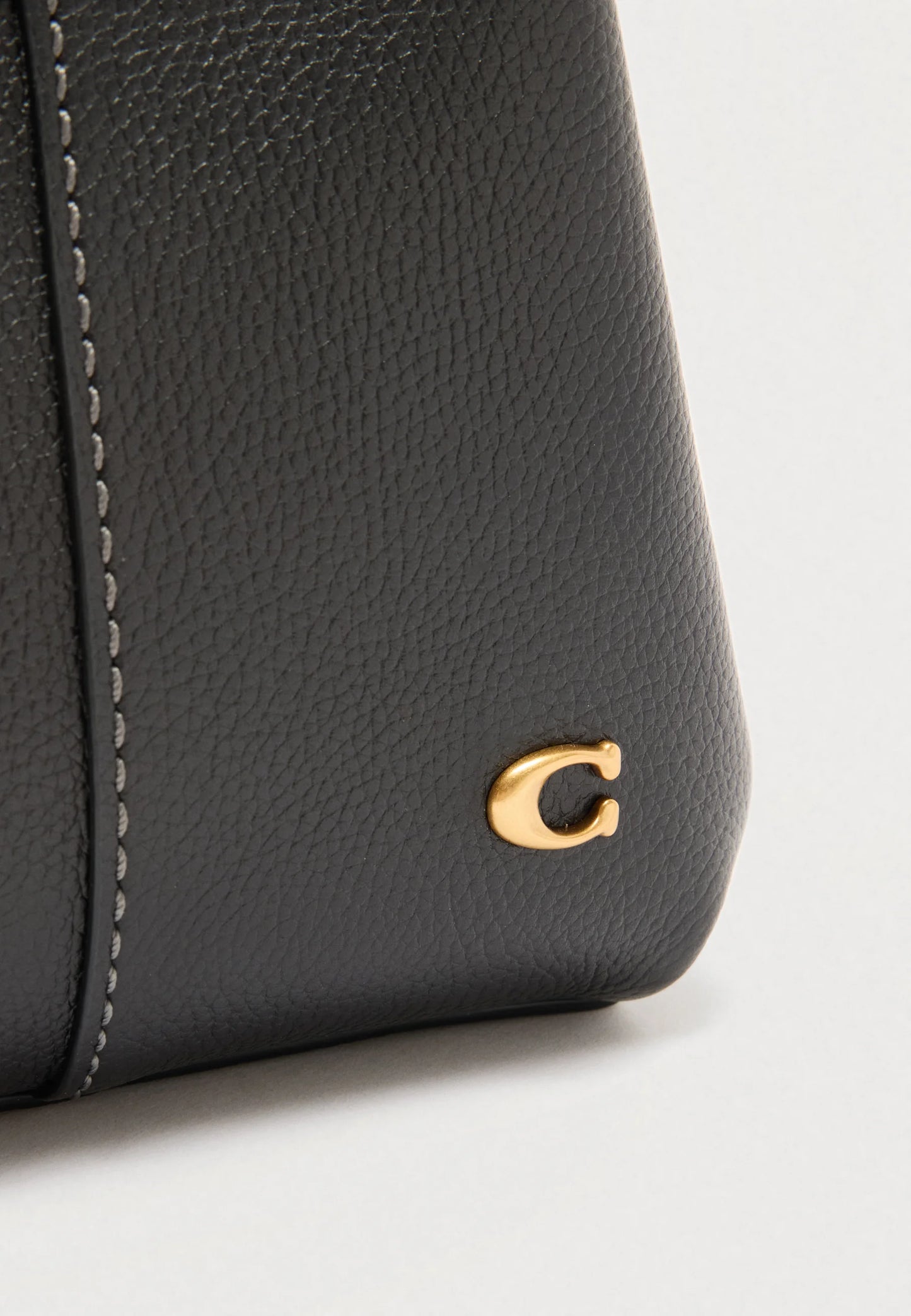 Coach Lana 19 in Black