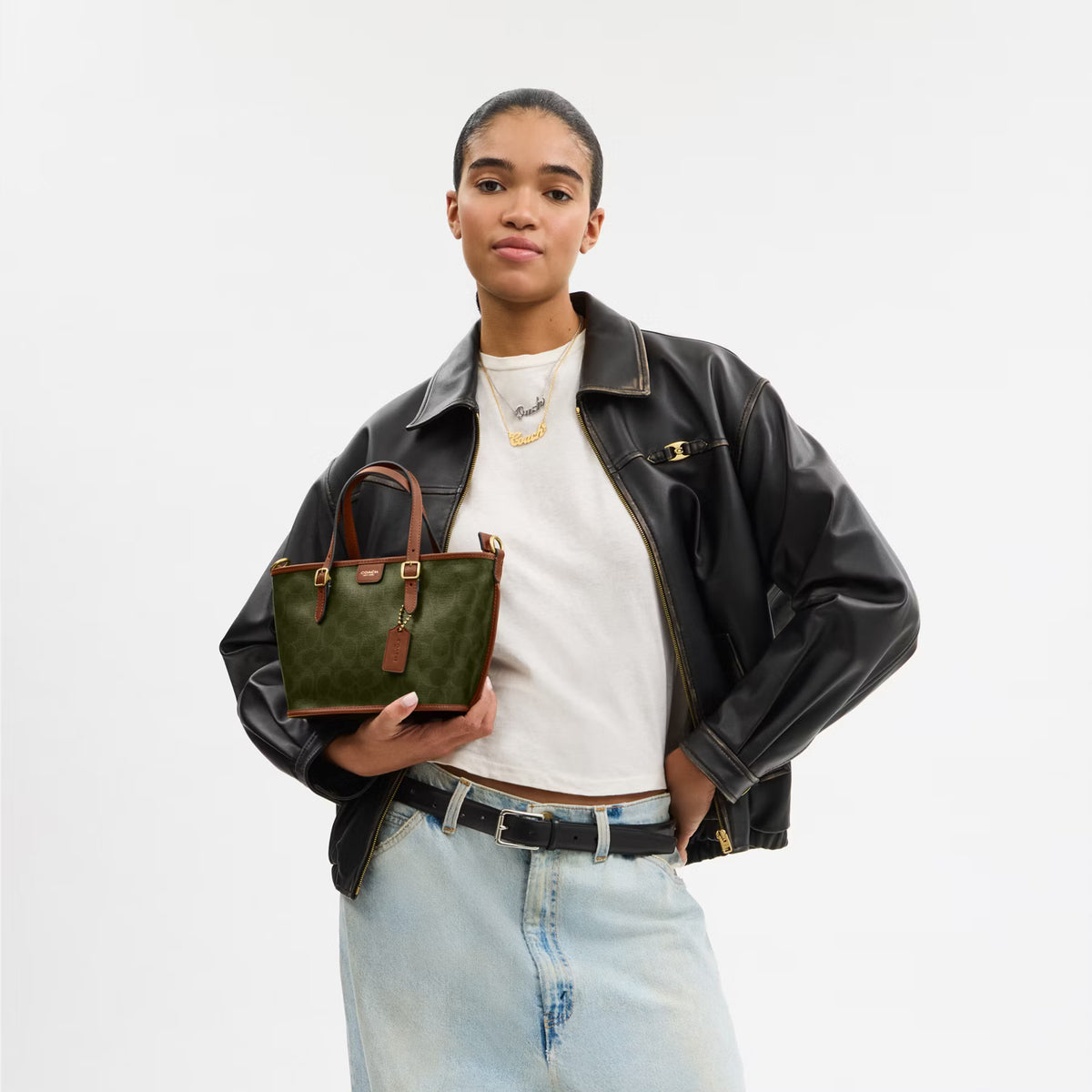 Coach TAXI TOTE BAG 21 IN SIGNATURE CANVAS