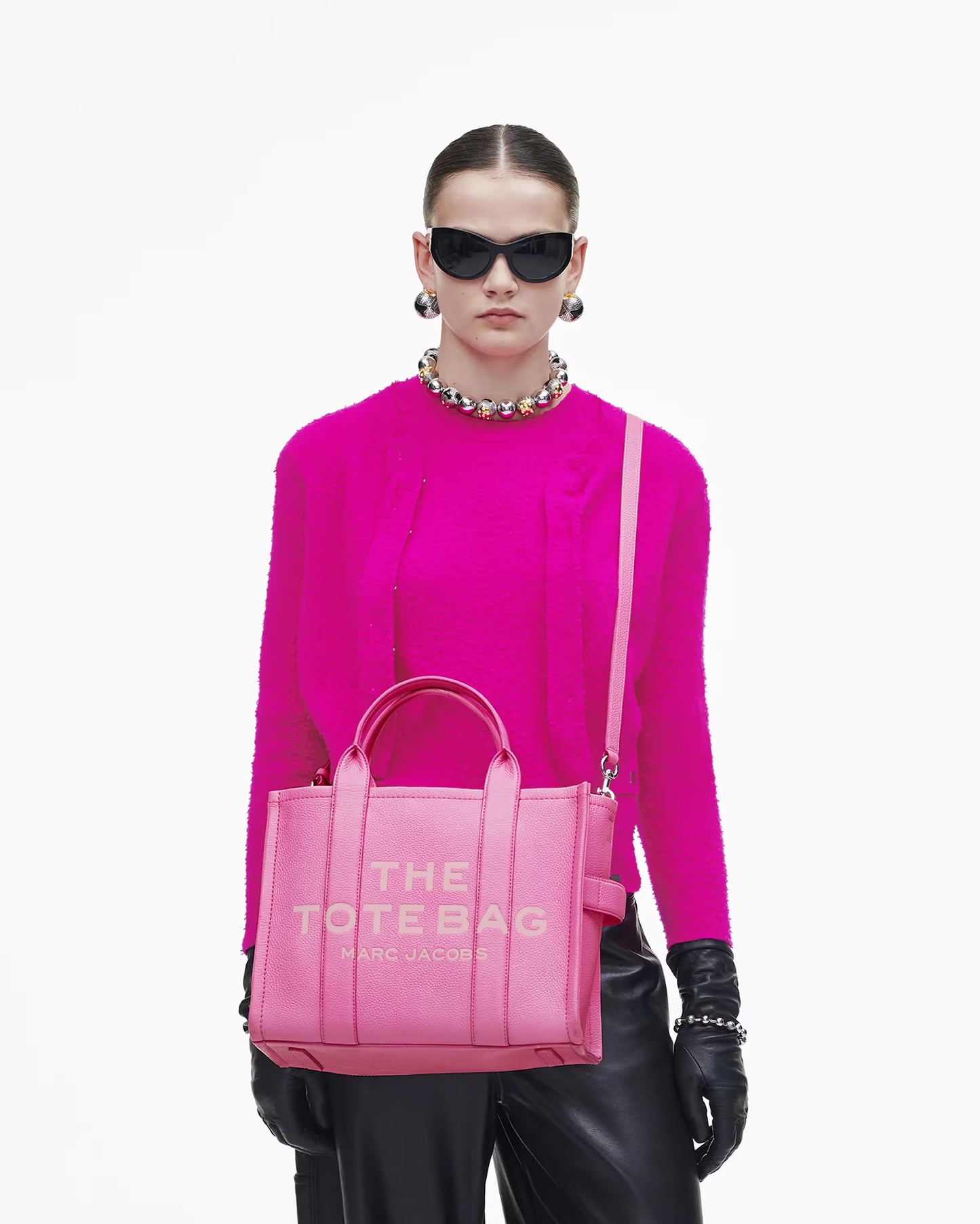 The Leather Medium Tote Bag in Pink