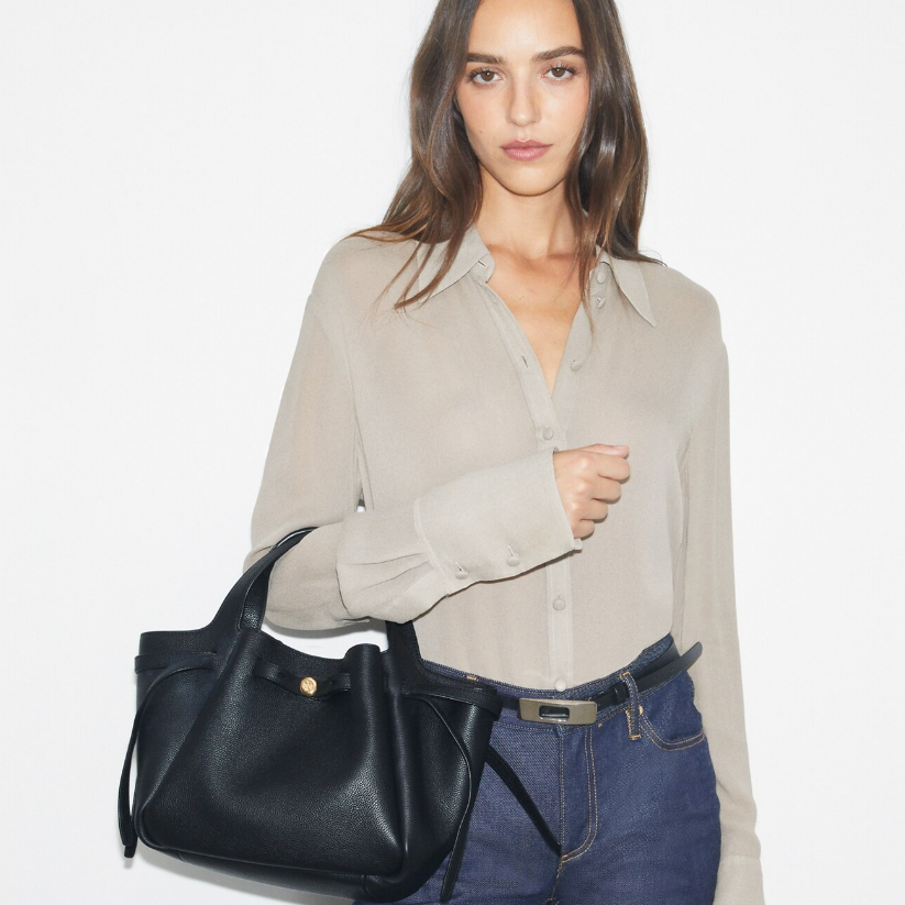 Tory Burch SMALL ROMY TOTE in Black