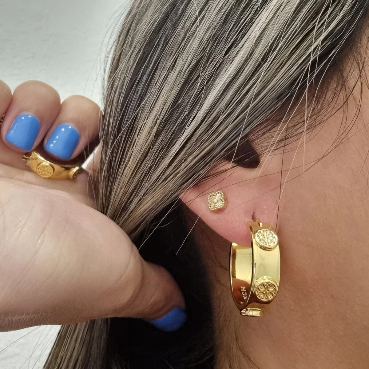 Tory Burch Miller hoop earrings in gold-plated metal