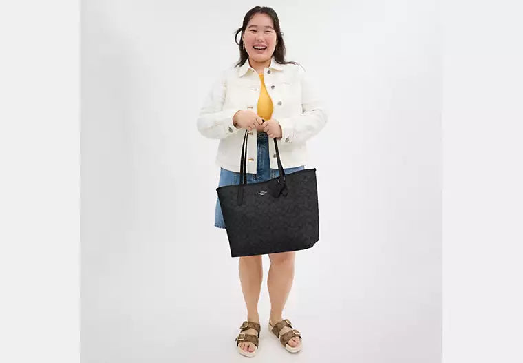 City Tote Bag In Signature Canvas
