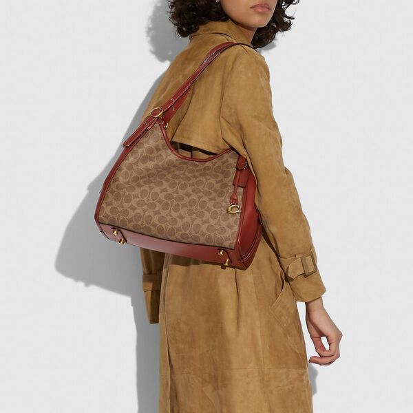 COACH LORI SHOULDER BAG IN SIGNATURE CANVAS